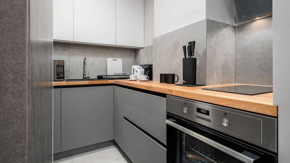 Apartment (5)