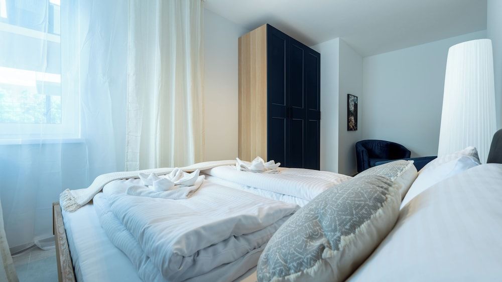 Apartment (5C/1)