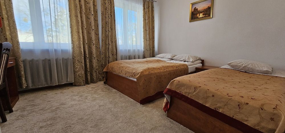 Rest Hostel Basic Triple Room