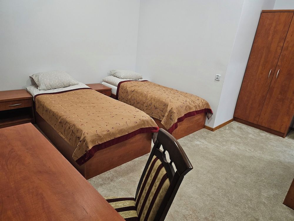 Rest Hostel Basic Twin Room, 1 Bedroom, Non Smoking 3