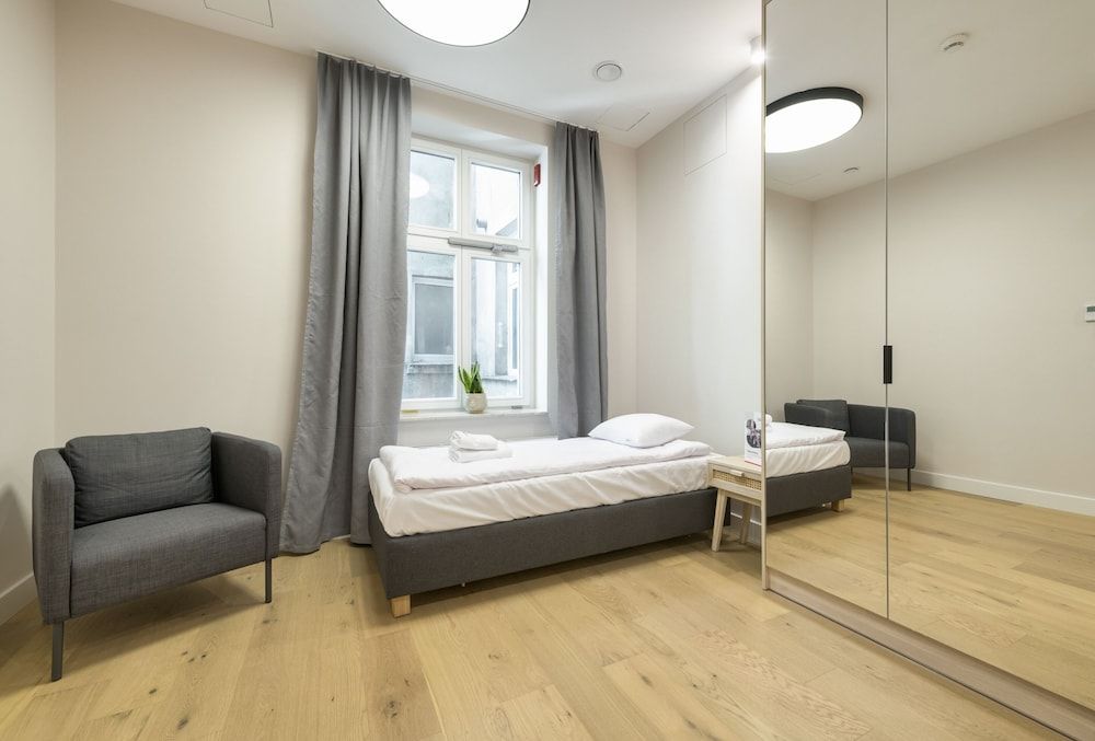 Deluxe Studio Suite