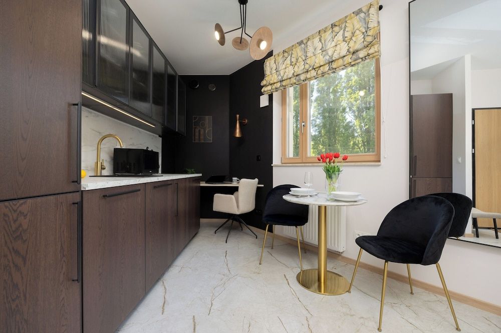 Elegant Studio for 2 by Renters
