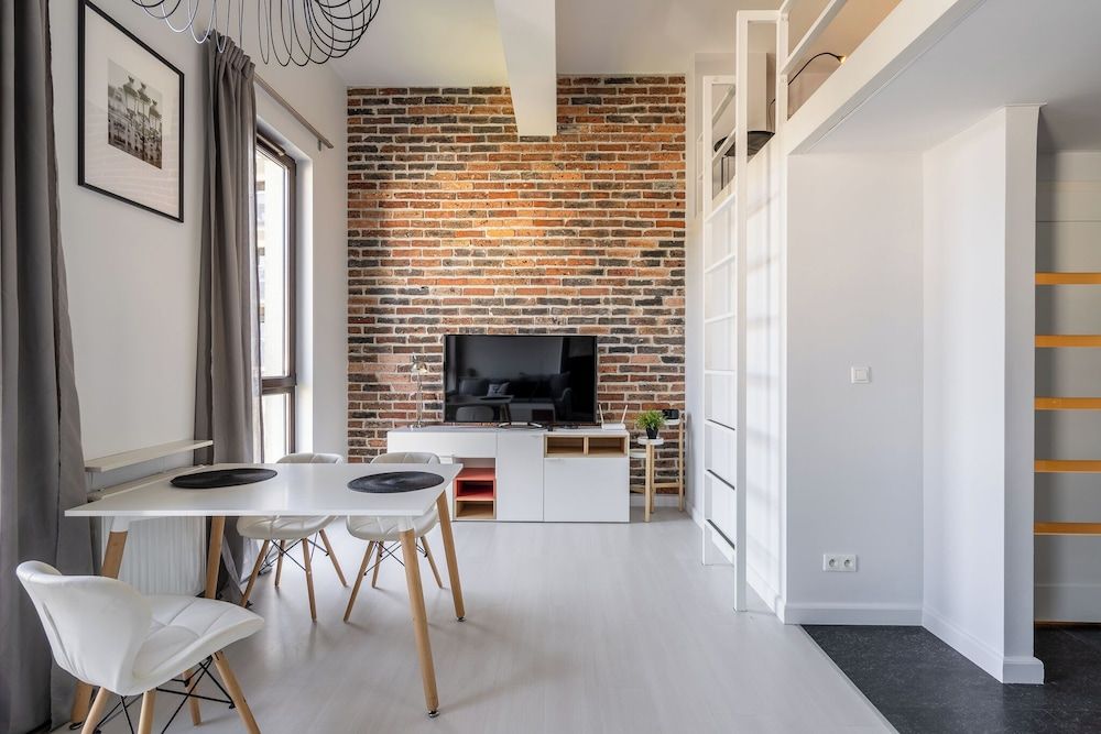 Apartment, Balcony