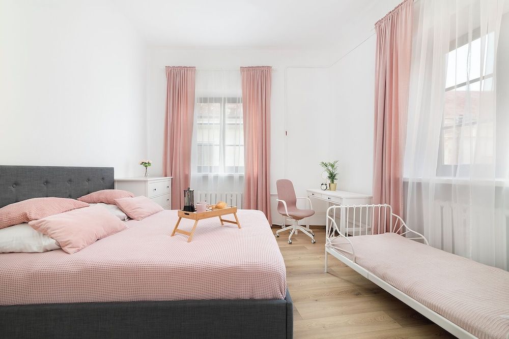 Comfort Apartment, City View