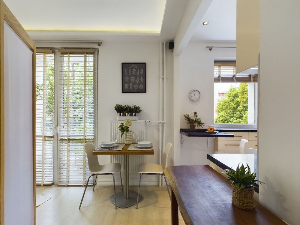 Cosy Studio for 2 by Renters