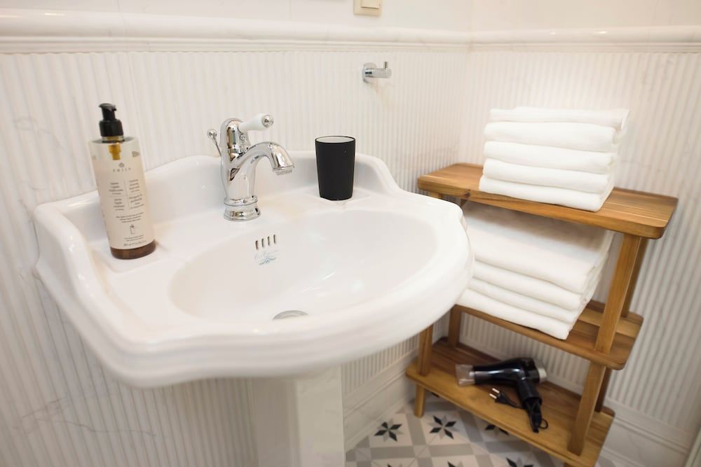 Fontana Boutique Comfort Suite 11