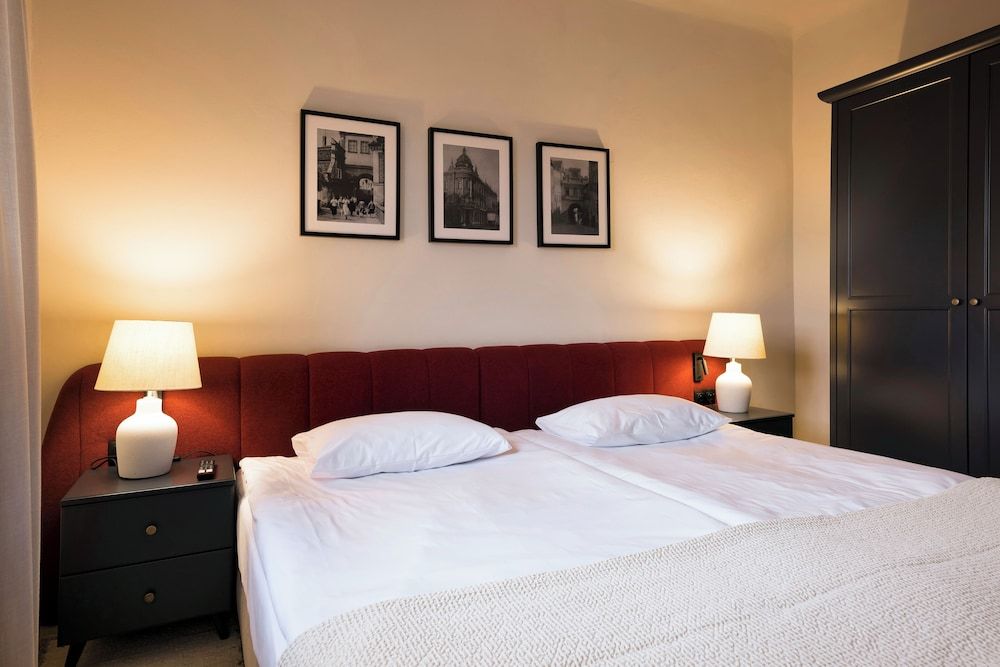 Fontana Boutique Comfort Suite 2