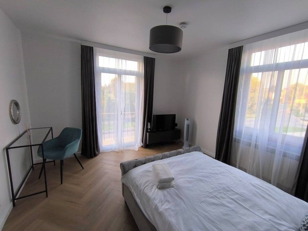 Gallery Apartment, 1 Bedroom, Balcony, City View