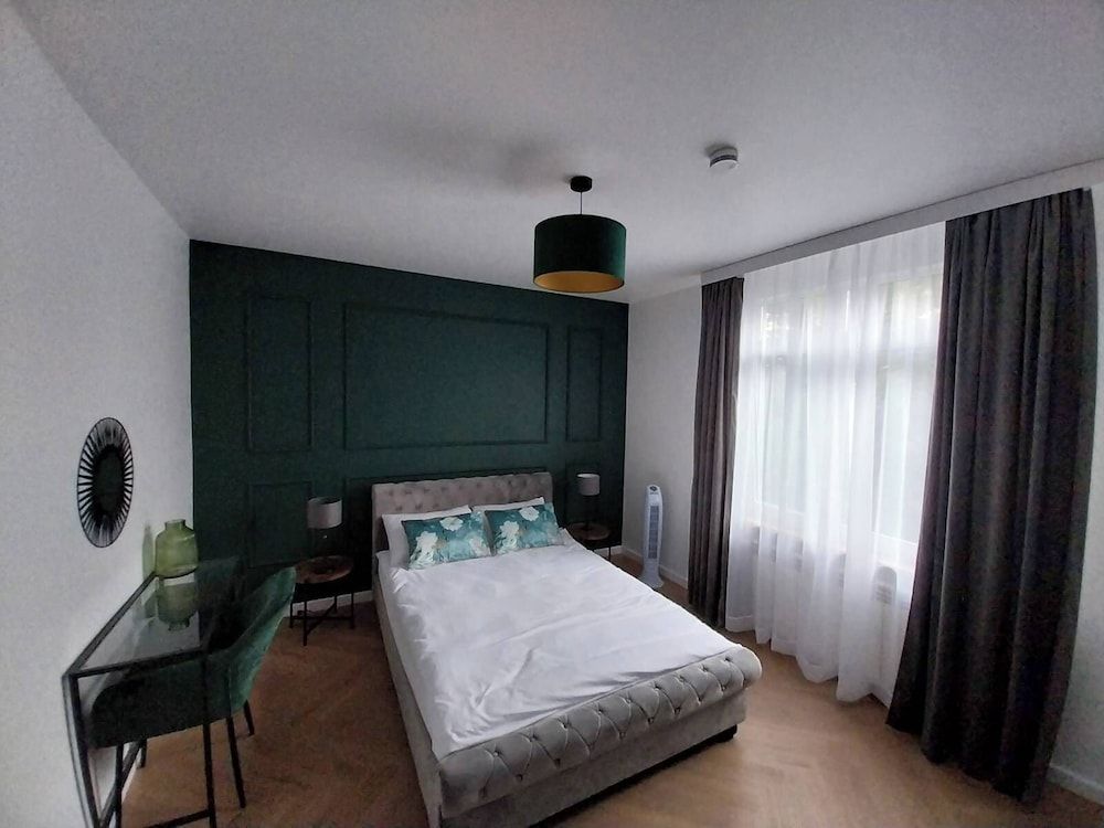 Superior Room, 1 Queen Bed, Garden View
