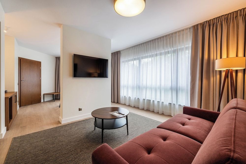 Hotel Opera Deluxe Studio Suite 5