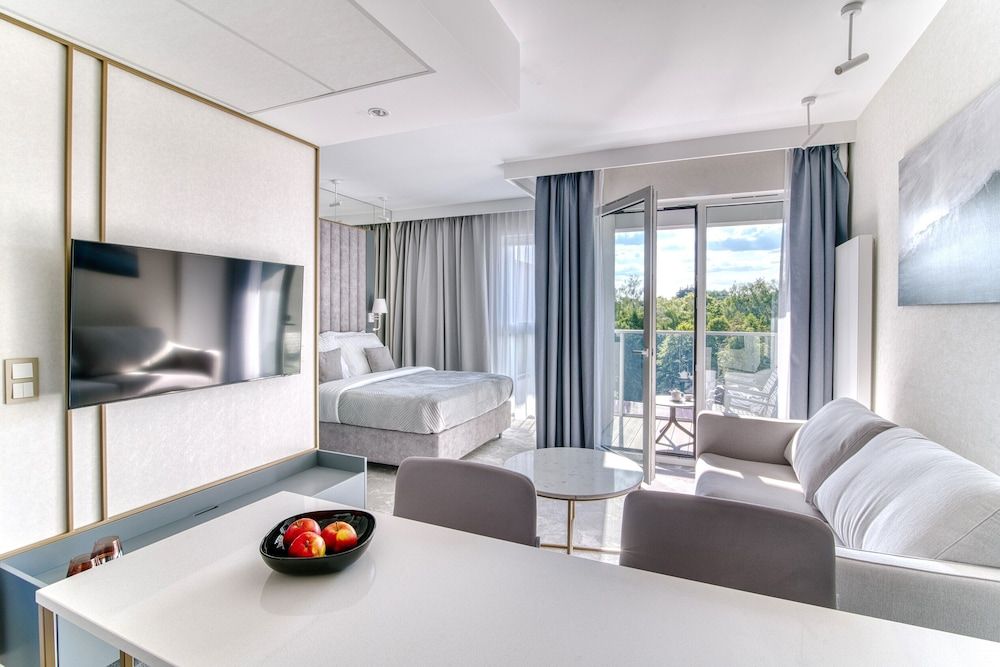 N11 Apartamenty Mikołajki - Destigo Hotels Junior Studio Suite, Balcony, Courtyard View 6