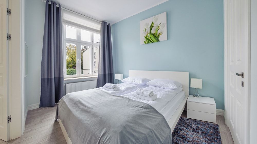 Apartment (2B)