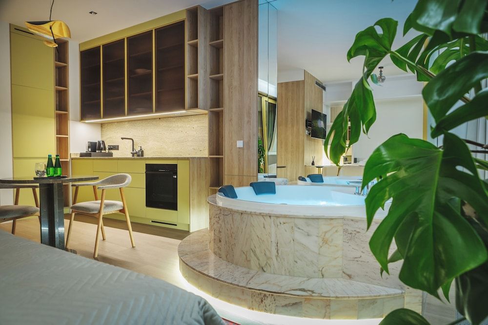Boulevard Drobnera Residence Apartment with jacuzzi 4