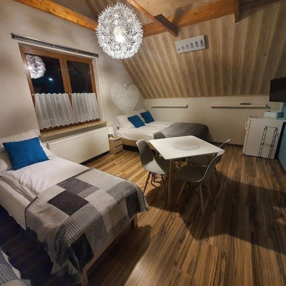 Pokoje Gościnne Kacper blisko Gondoli Comfort Quadruple Room, Mountain View 5