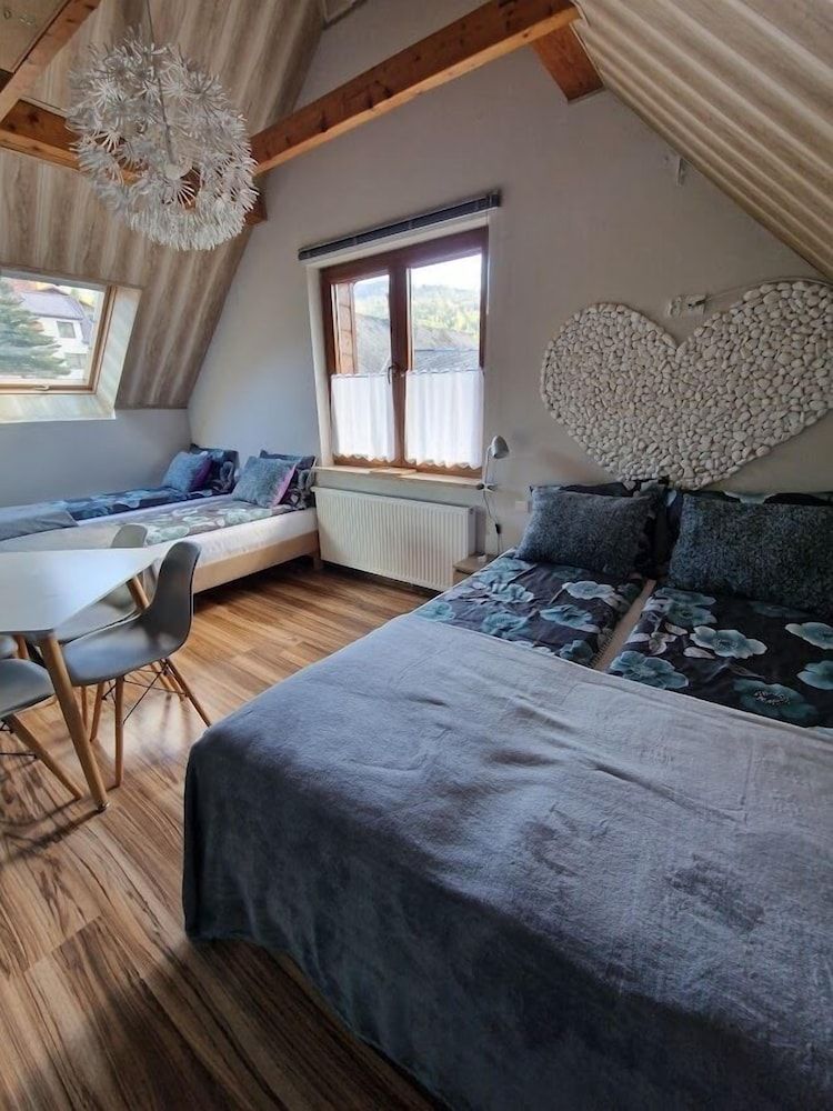 Pokoje Gościnne Kacper blisko Gondoli Comfort Quadruple Room, Mountain View 13