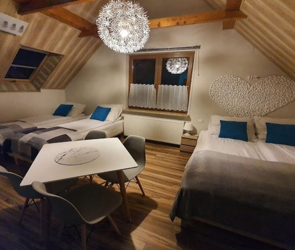 Pokoje Gościnne Kacper blisko Gondoli Comfort Quadruple Room, Mountain View 6