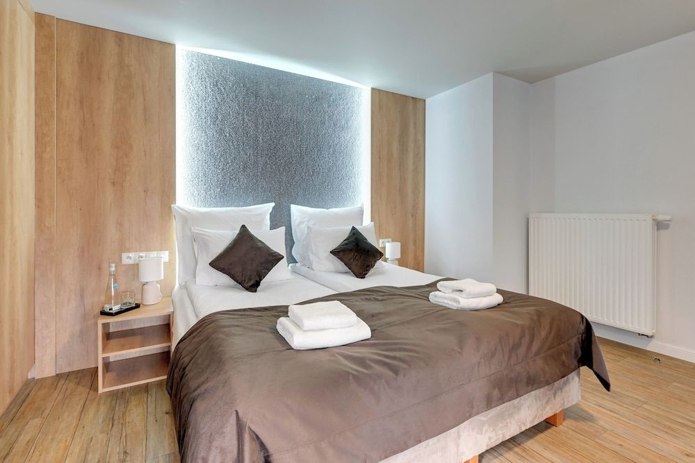 Waterlane Riverside - SPA, Pool, Gym & Parking by Downtown Apartments Deluxe Apartment 9