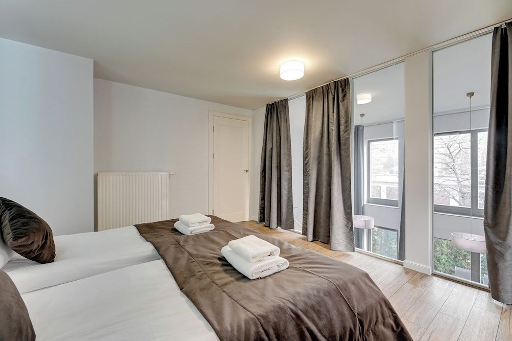 Waterlane Riverside - SPA, Pool, Gym & Parking by Downtown Apartments Deluxe Apartment 7