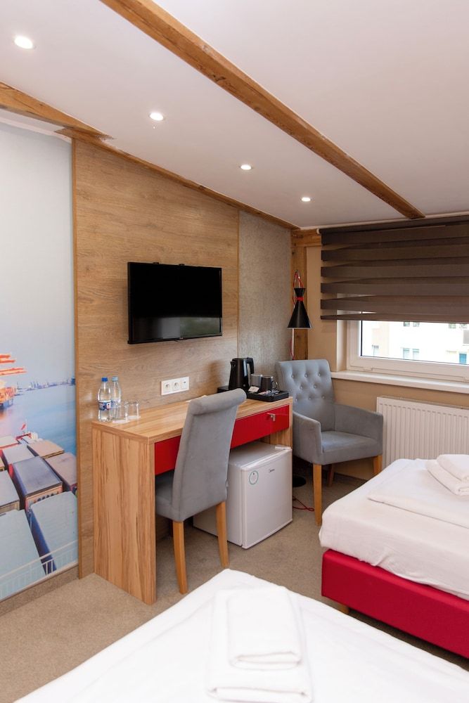 Standard Room, 1 Double Bed, Non Smoking, Refrigerator
