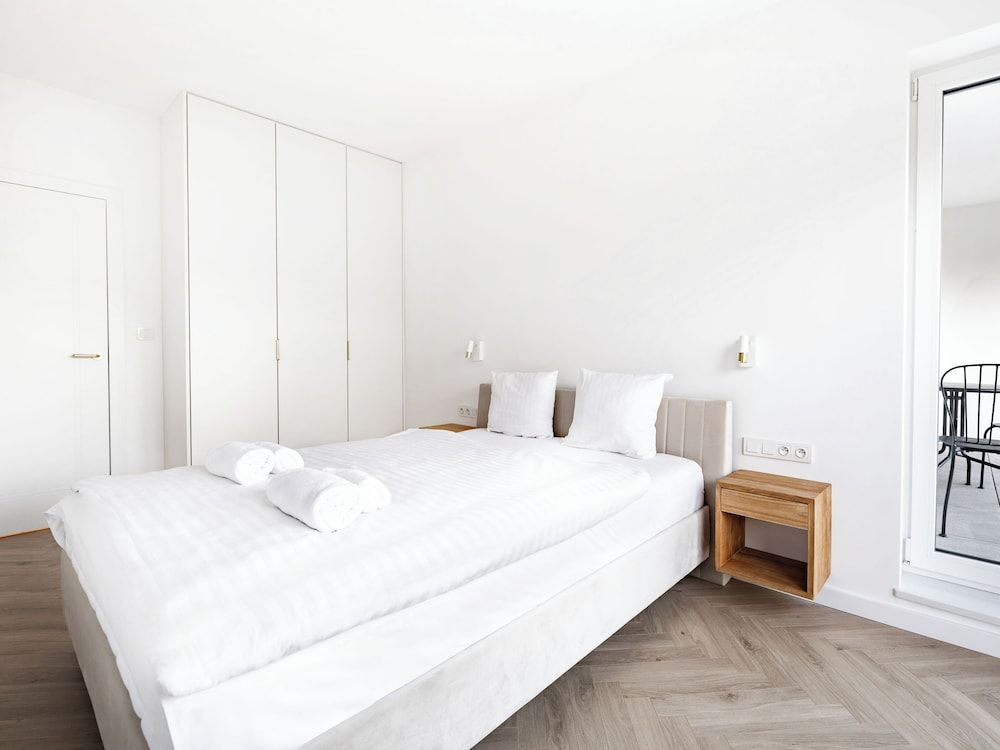 Apartment, Balcony
