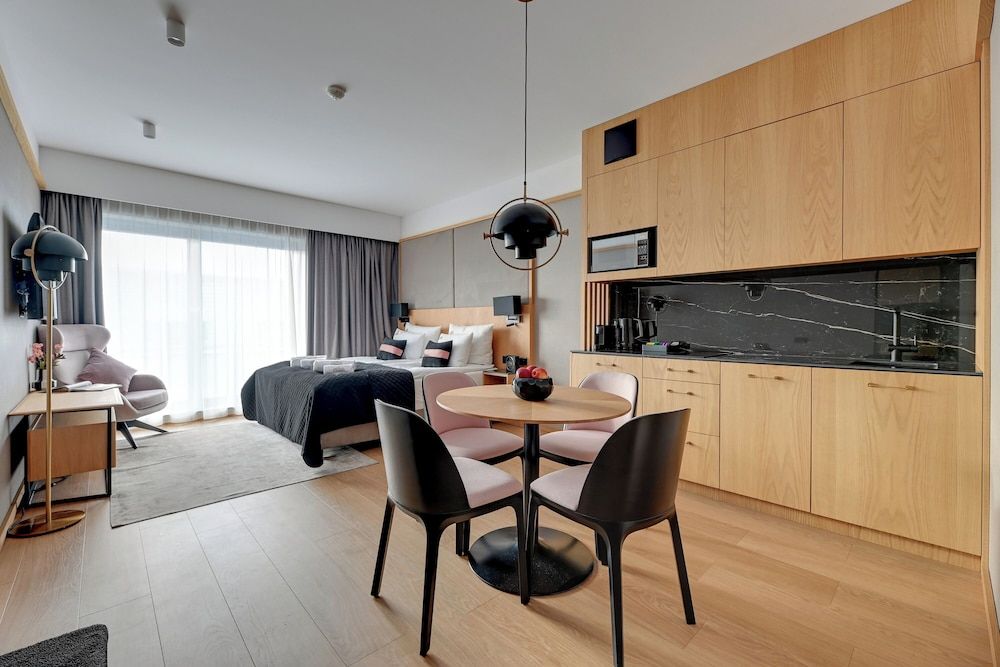 Deo Plaza by Downtown Apartments Comfort Apartment 2