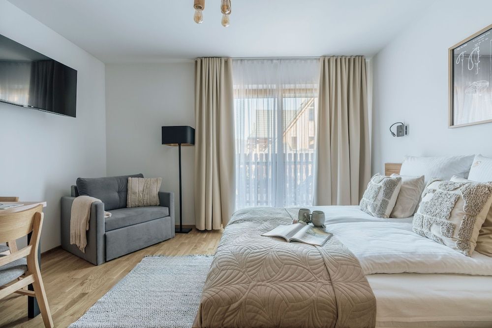 Family Apartment, Mountain View