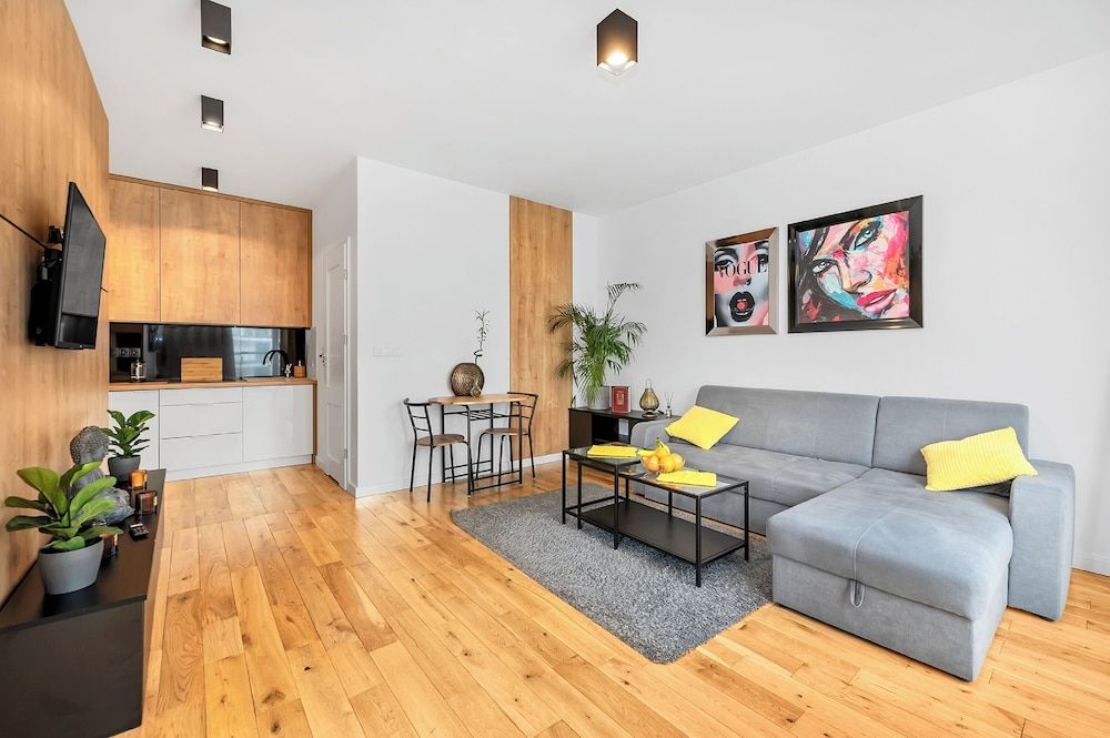 Classic Apartment, Courtyard View