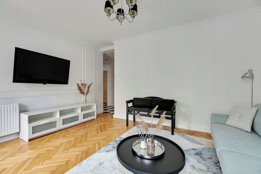 Grand Apartment, City View