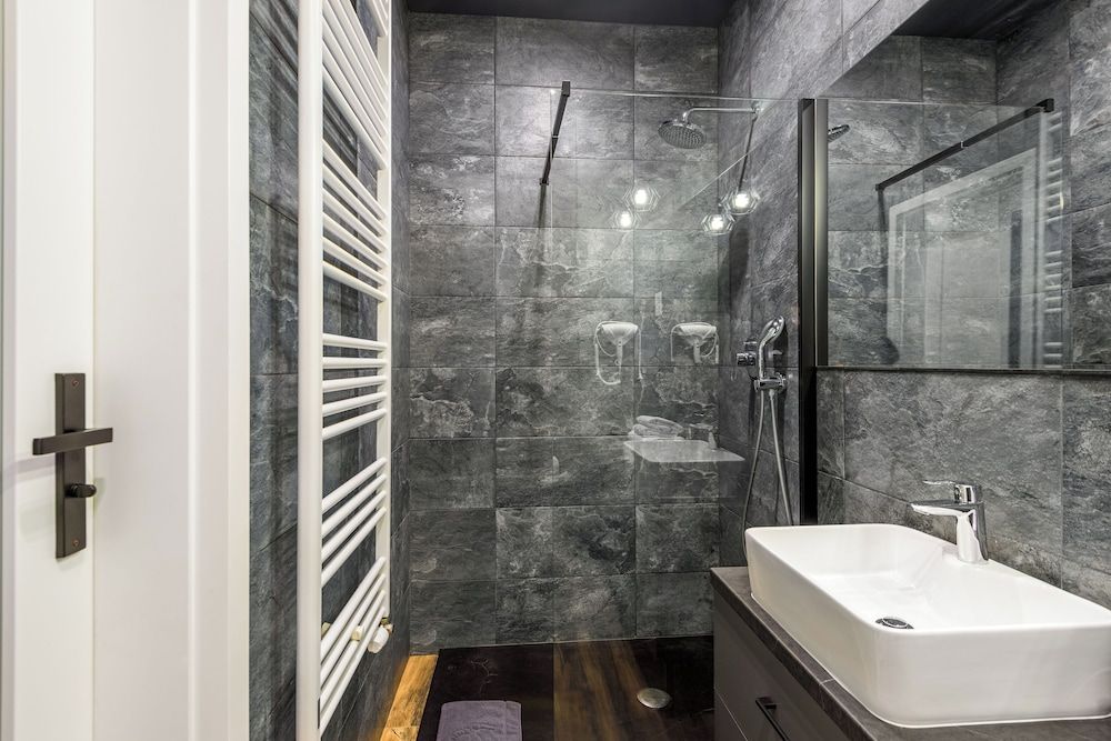 Manhattan by Kairos Apartments Luxury Apartment, Balcony, City View 17