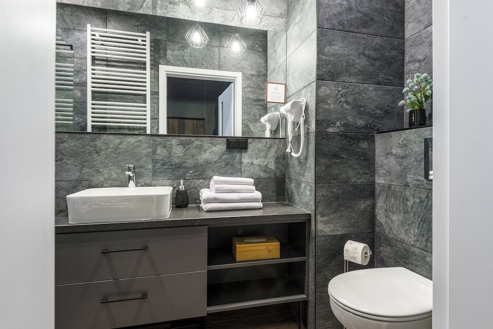 Manhattan by Kairos Apartments Luxury Apartment, Balcony, City View 16