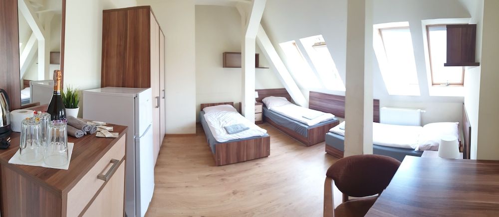 Rentumi Hostel Świnoujście Noclegi Comfort Twin Room, 2 Twin Beds, Non Smoking, Private Bathroom 2