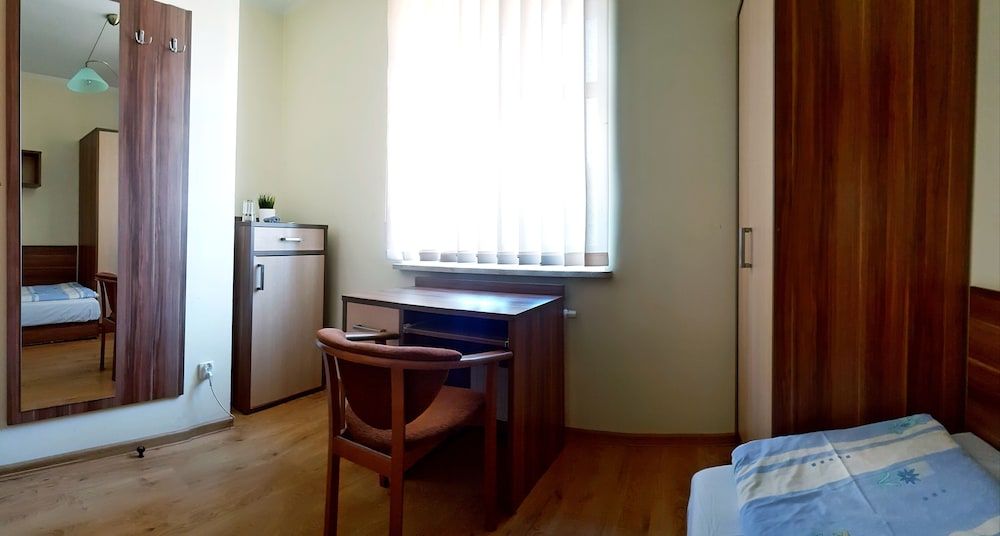 Rentumi Hostel Świnoujście Noclegi Comfort Twin Room, 2 Twin Beds, Non Smoking, Private Bathroom 11