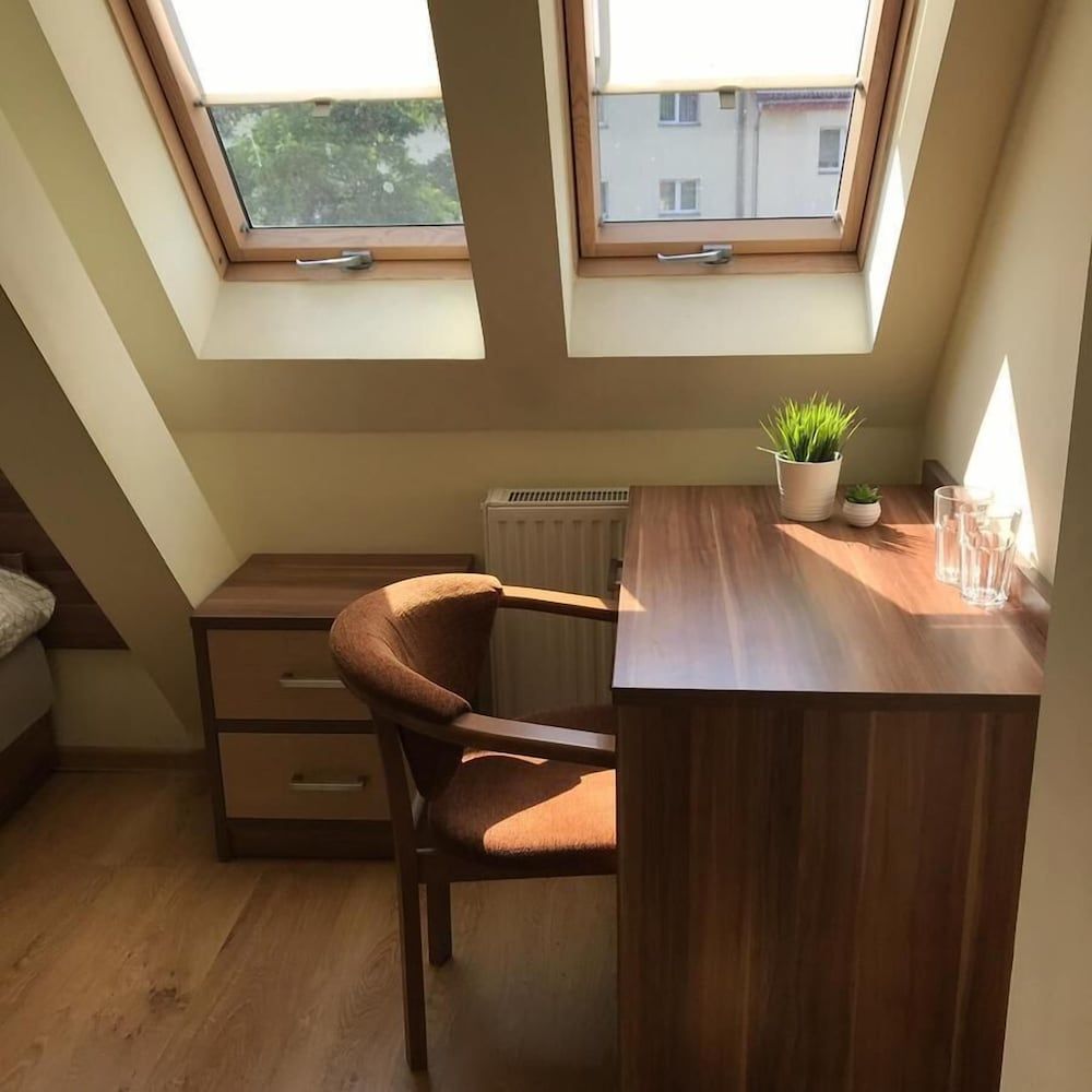 Rentumi Hostel Świnoujście Noclegi Comfort Twin Room, 2 Twin Beds, Non Smoking, Private Bathroom 10