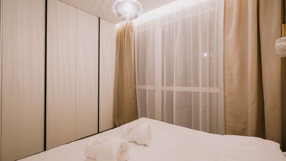 Apartment (2)