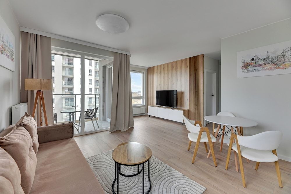 Horizon 88 - SeaView by Grand Apartments Comfort Apartment, Balcony, City View 10