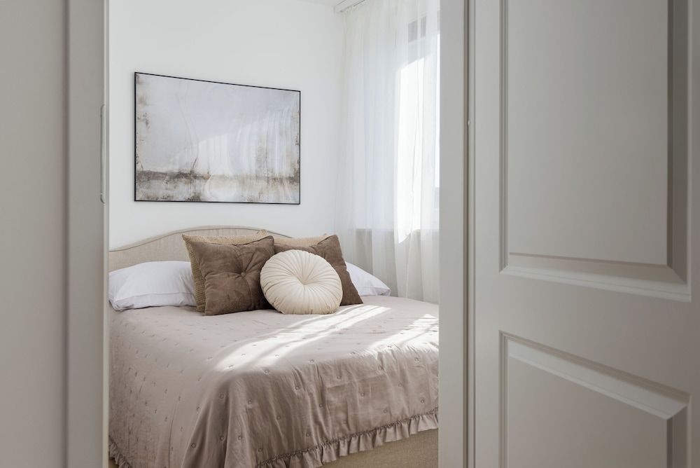 Onyx - by Kairos Apartments Superior Apartment, City View 3