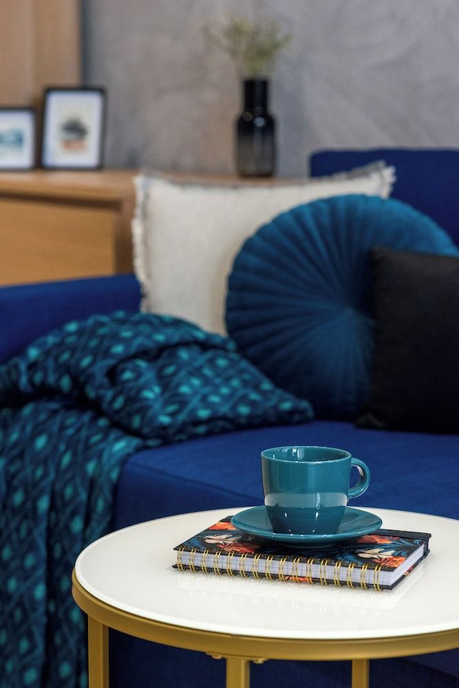 Gold - by Kairos Apartments