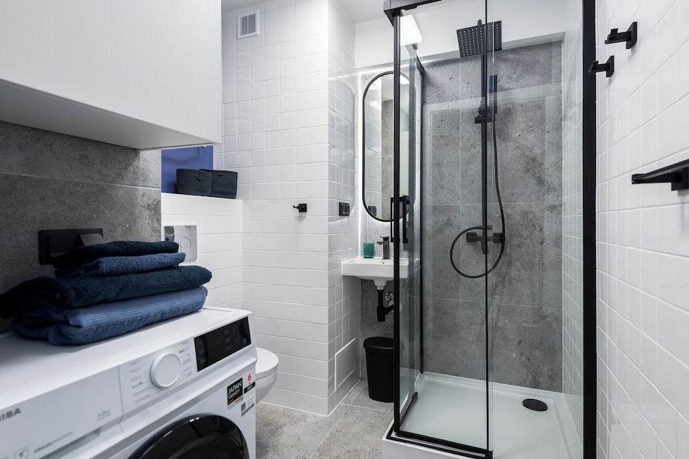 Gold - by Kairos Apartments Comfort Apartment, City View 17