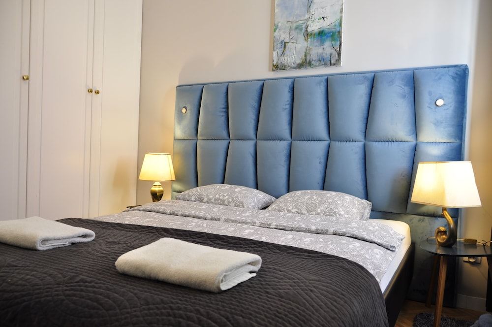 Apartment (6)