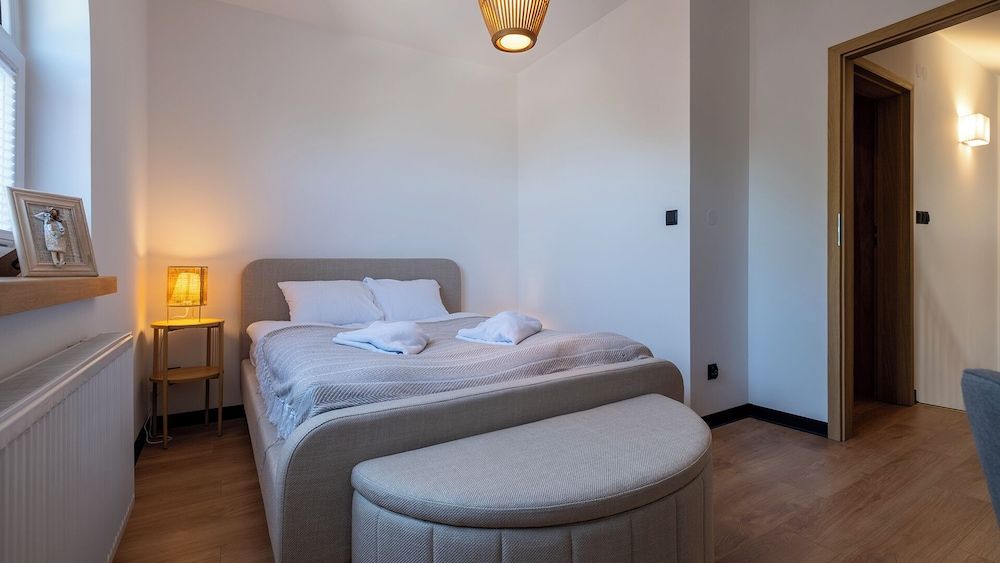 Apartment (16)