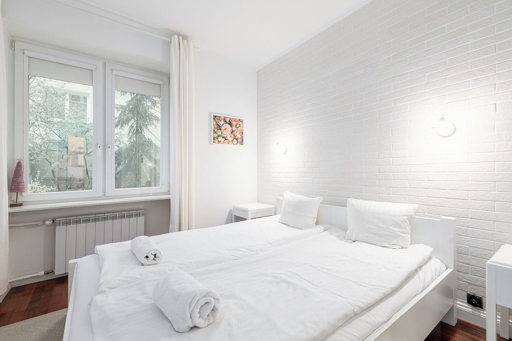 RentPlanet - Apartament Chmielna