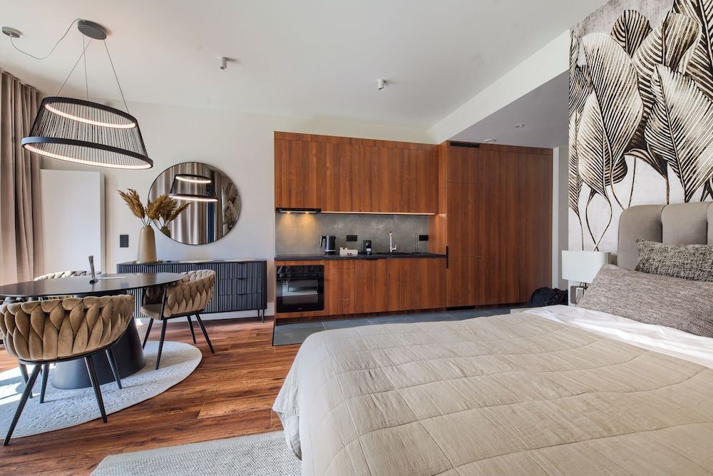 Towarowa Towers Luxury Apartment, Balcony, City View 34