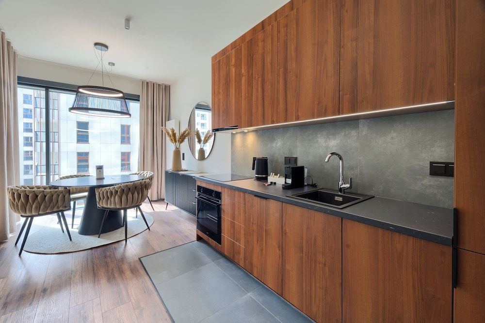 Towarowa Towers Luxury Apartment, Balcony, City View 35