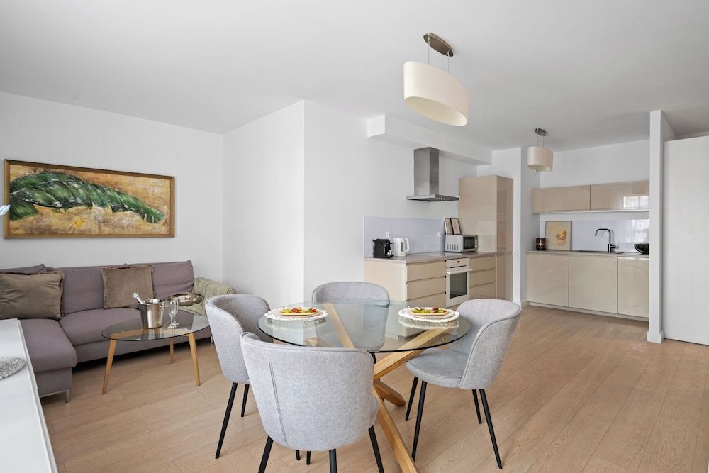 Luxury Apartment, Balcony