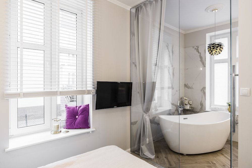 Romantic Studio Suite, 1 Double Bed, Kitchenette (Haffnera 52/1)