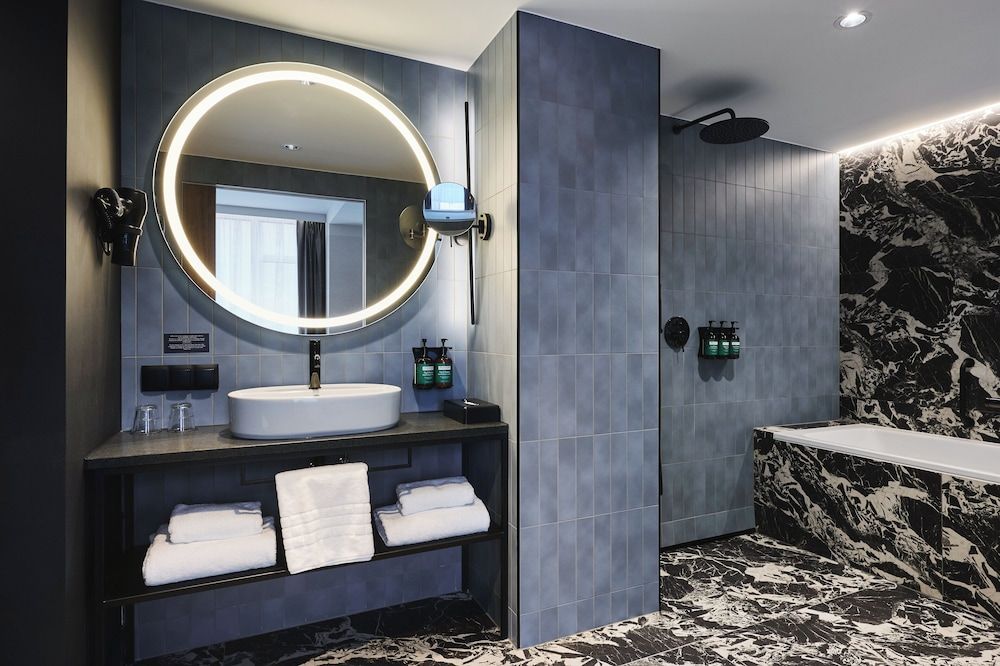 voco Katowice by IHG Suite, 1 King Bed 8