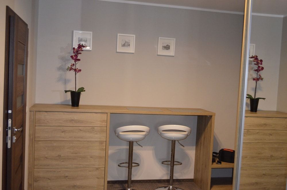 Apartment (19B)