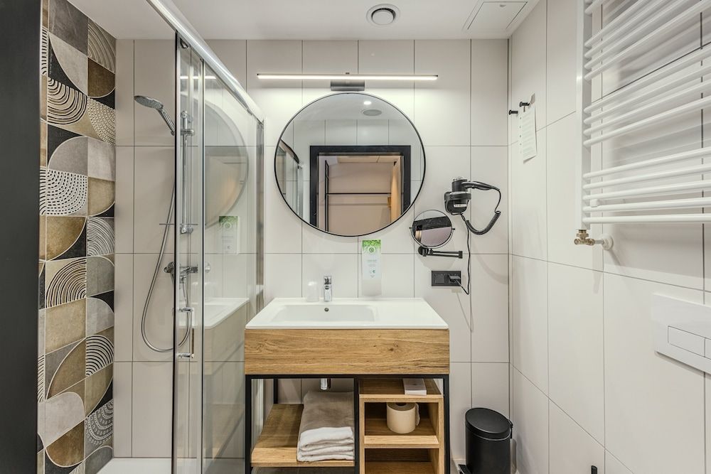 Campanile Warszawa Polnoc Standard Room, 1 King Bed 4