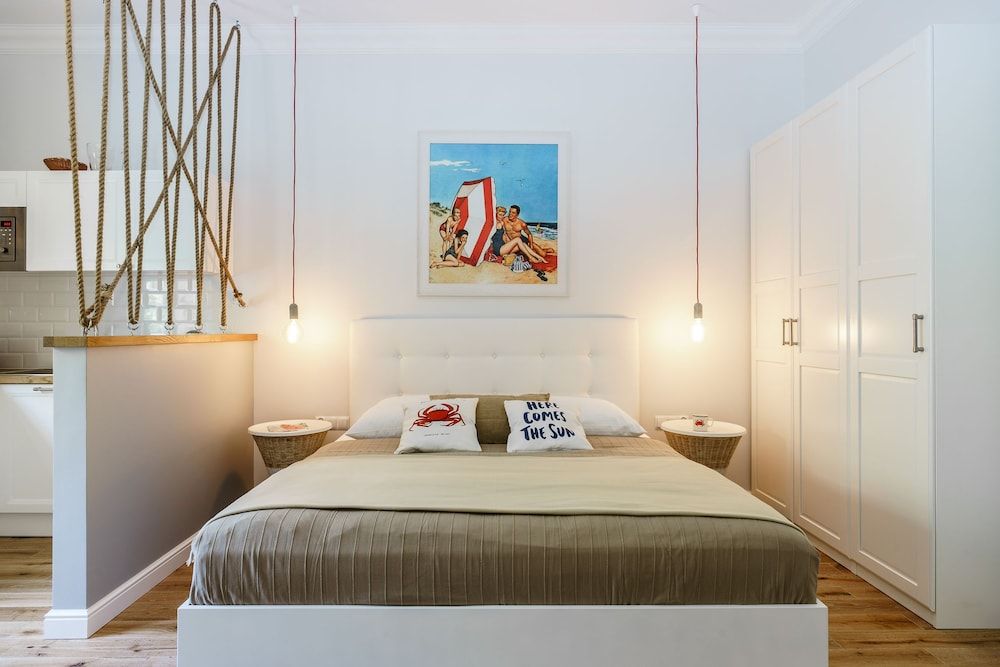 Studio Apartment (Mistral 2 - 51 Haffnera Street)