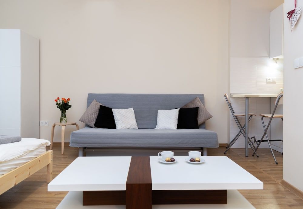 Apartment G1018